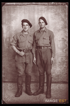 Portrait de deux militaires français (Le Val-d'Ajol)